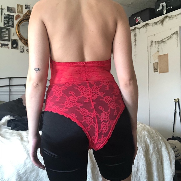 Victoria’s Secret lacy teddy - Picture 2 of 3